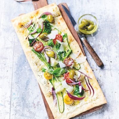 Crisp & Fresh Vegetable Pizza