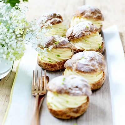 Cream puffs with lime
