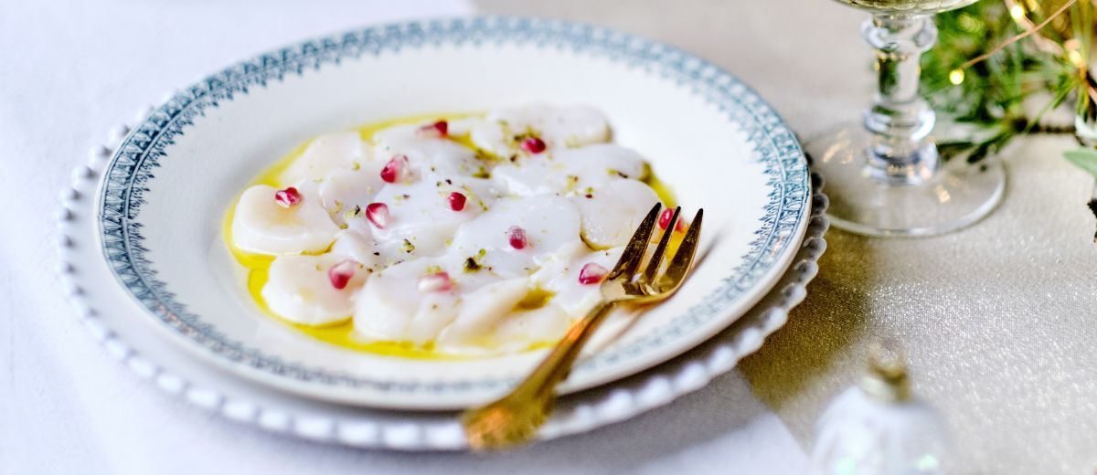 Scallops Carpaccio with White Condiment