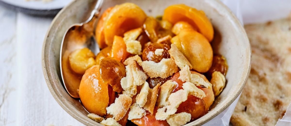 Summer Fruit Crumble with Tortas