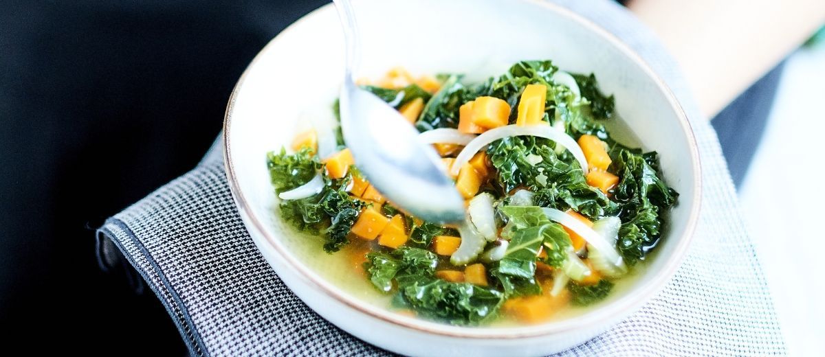 Winter vegetable detox broth