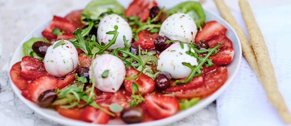 Tomato and strawberry carpaccio with hibiscus