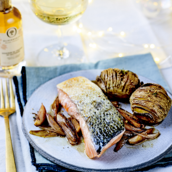 Salmon cooked one-sided, Hasselback Potatoes